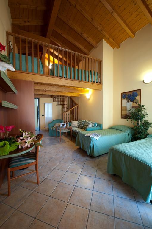 Villa Giglio Arsago Seprio Номер фото