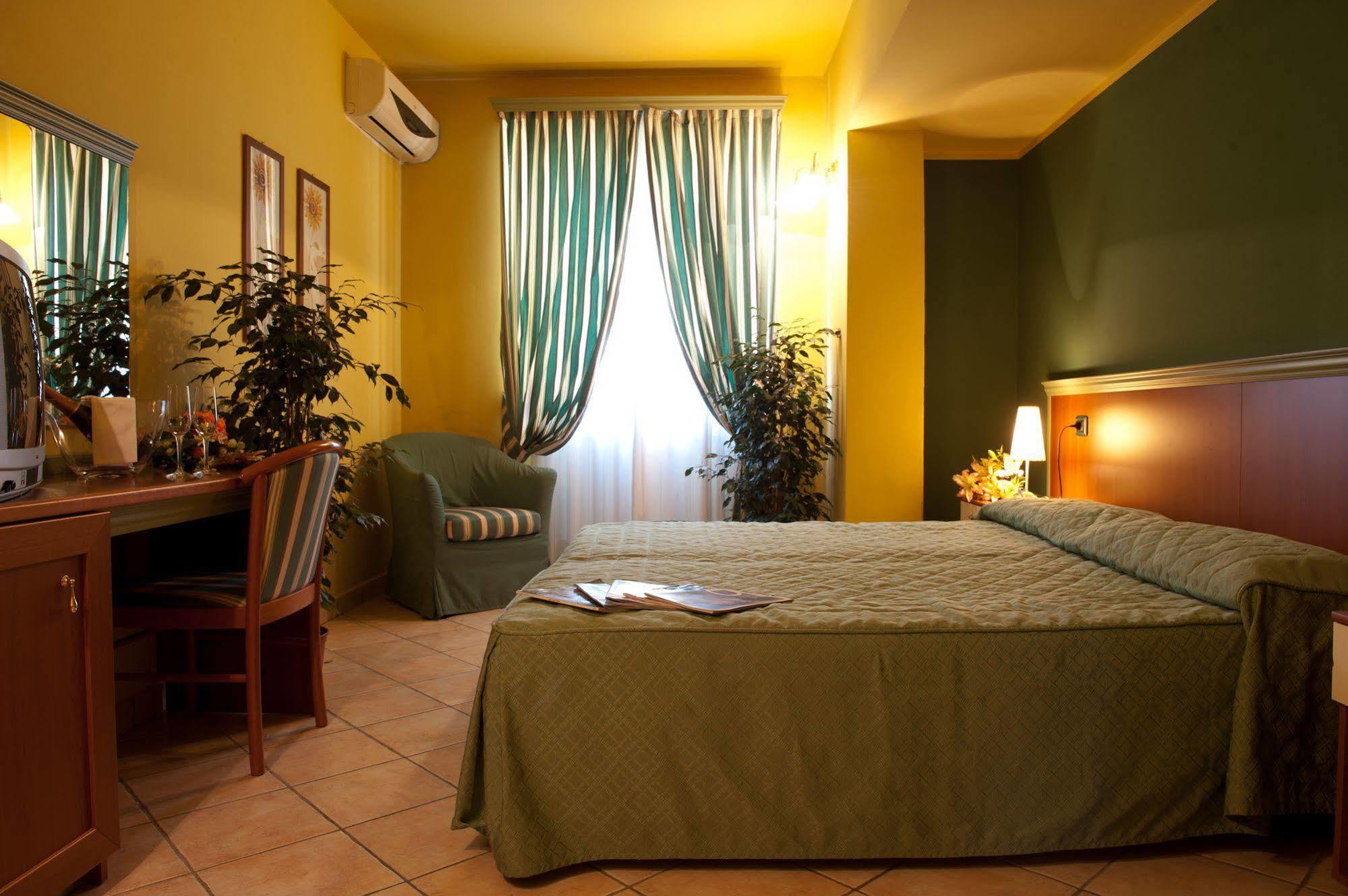 Villa Giglio Arsago Seprio Екстер'єр фото